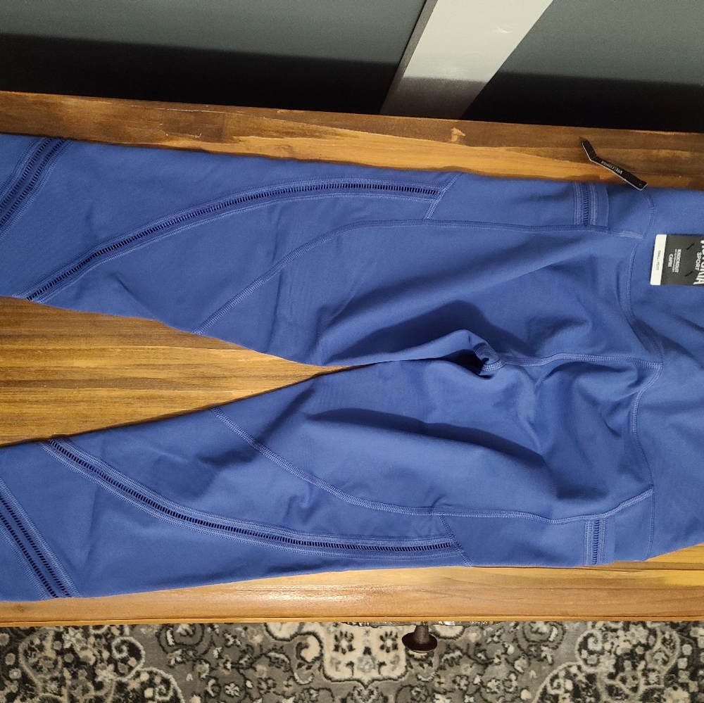Capri Length Knockout tights